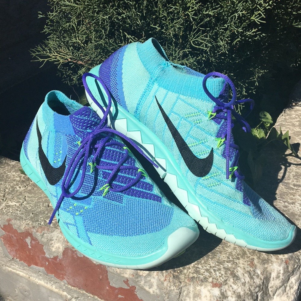 PERFECT Nike 3.0 Flyknit-Fits 8-8.5!!!!